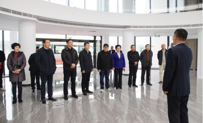 A delegation led by Gong Peixing, an expert of the the Taihu Lake Lake Joint Innovation Alliance in the Yangtze River Delta integration, visited for remote research