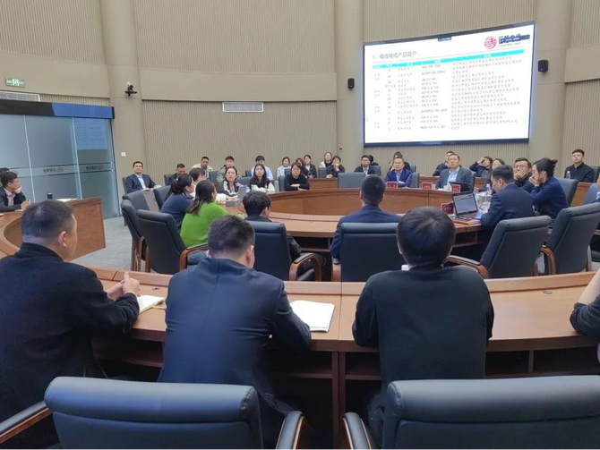 Even during holidays, charging and learning never stop | Yuancheng shares carry out technical knowledge training on wire and cable products